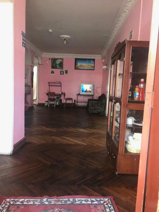 Hostel Luz Robles Quito Exterior photo